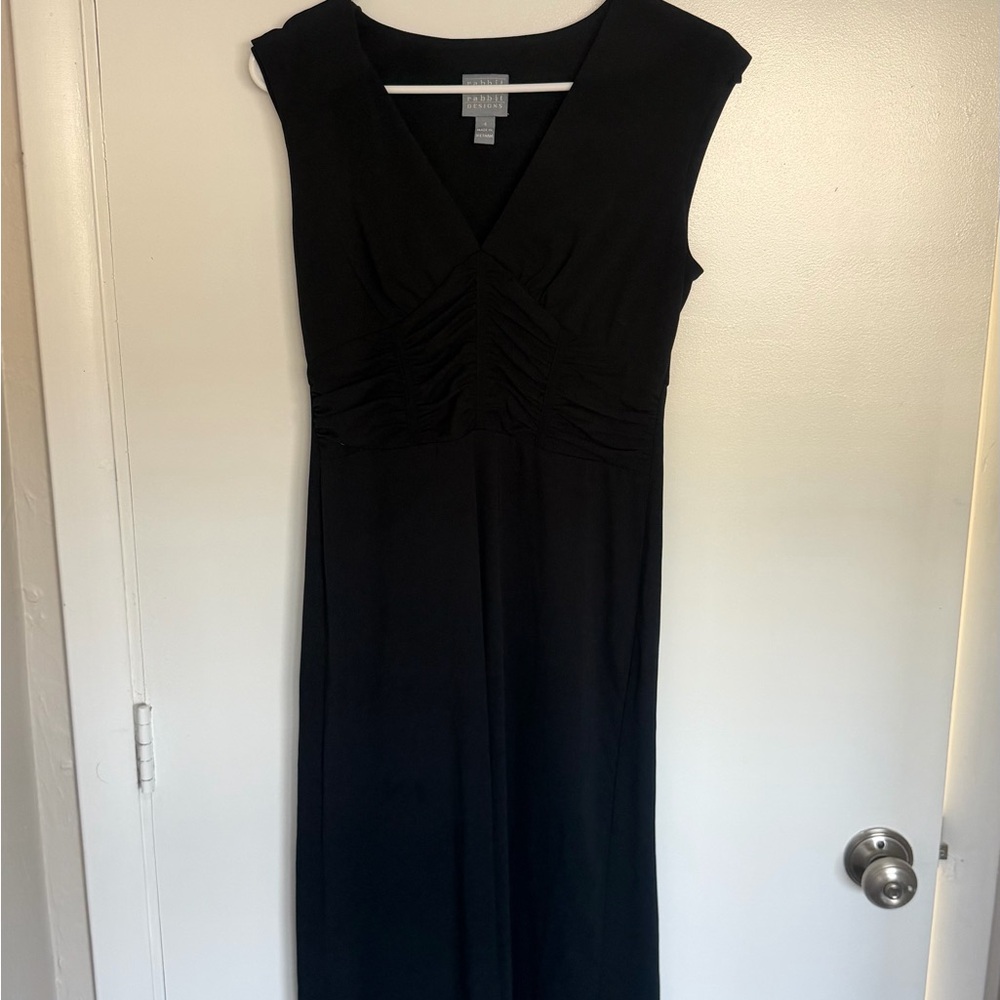 Studio M Black V-Neck Cap-Sleeve Maxi Dress with Ruched Bodice